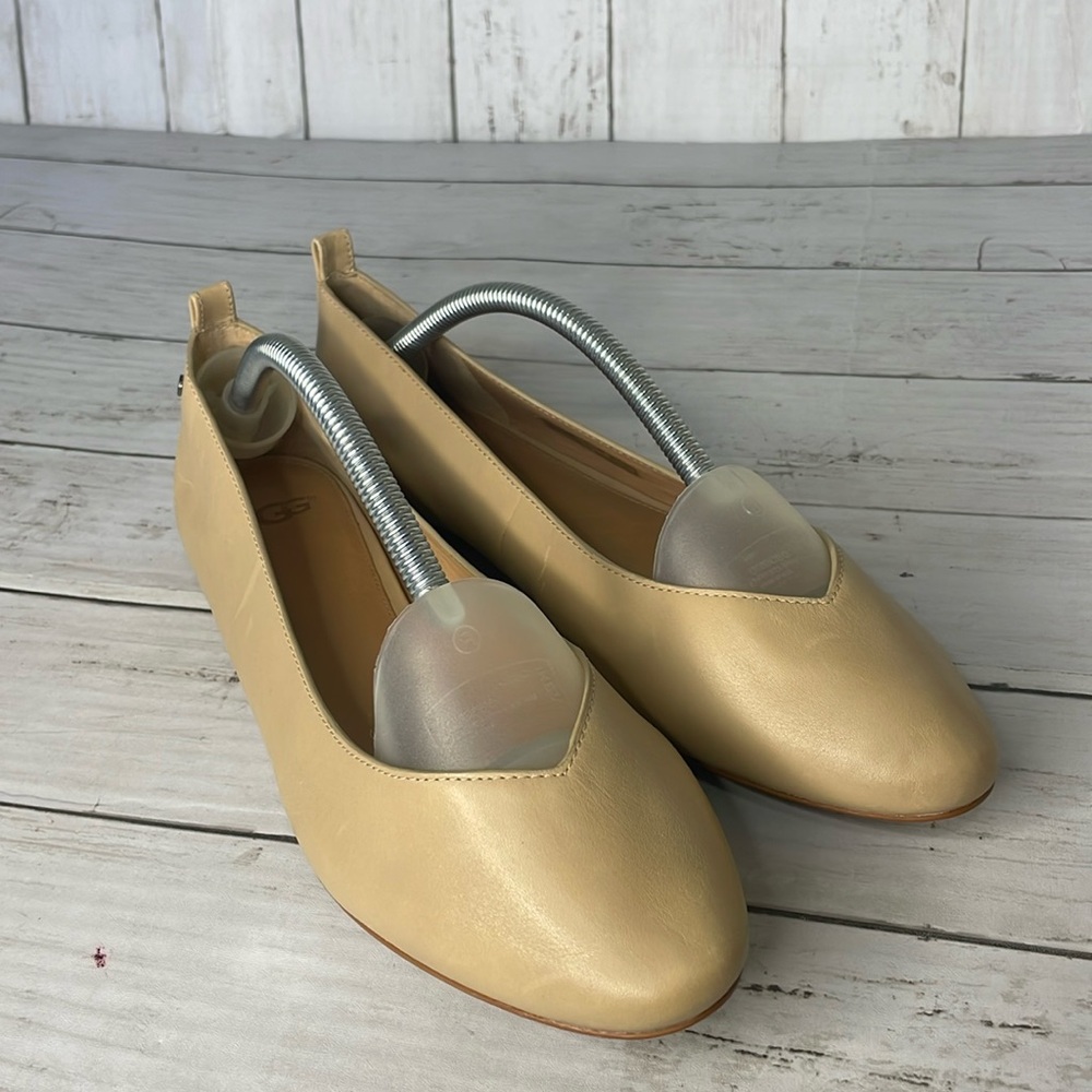 UGG Women's Gold Tan Leather Slip-On Flats. Size 9.5